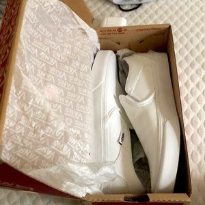 White brand new vans (not used)🙊🙊